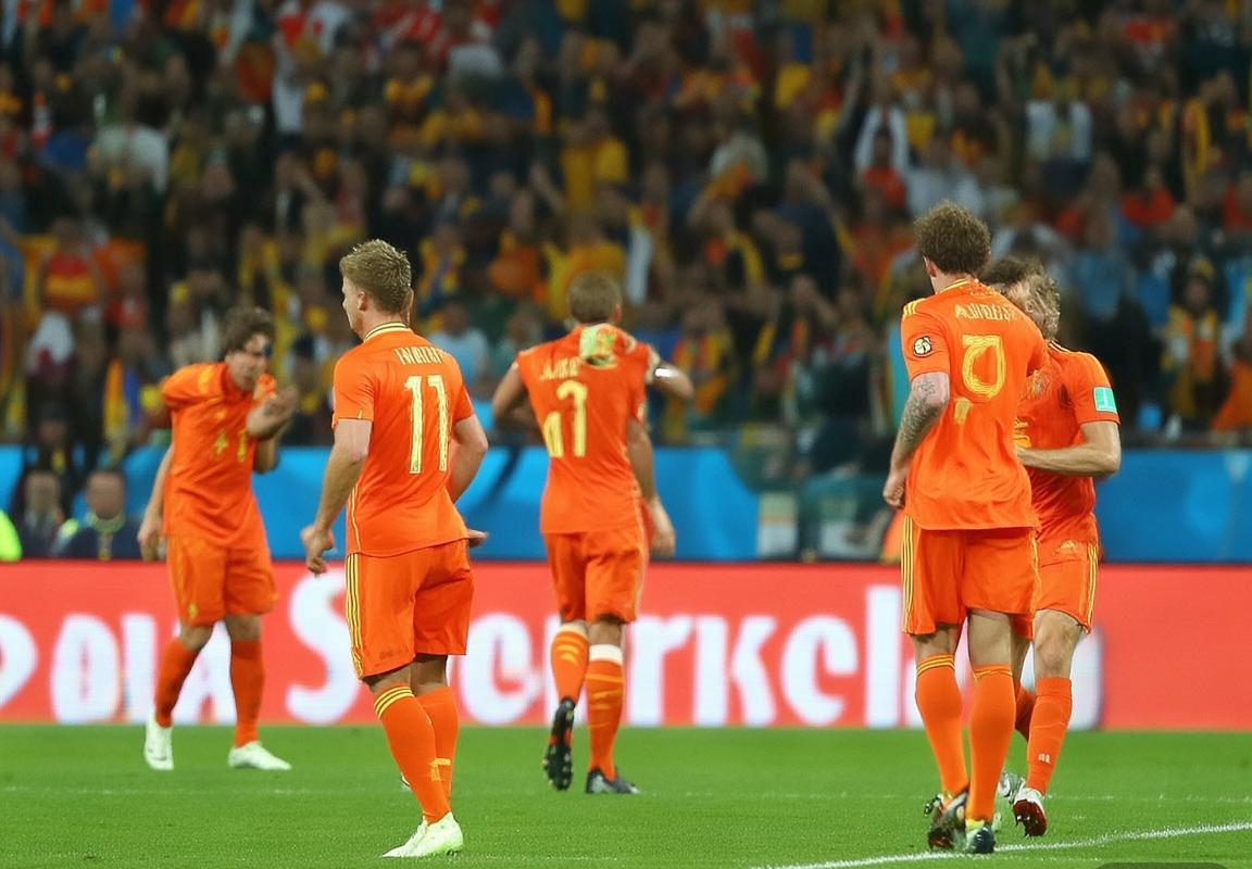 2014世界杯：荷兰5-1逆转西班牙 传奇逆转之战