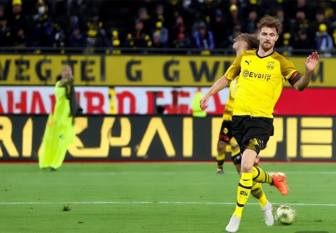 德甲焦点战：多特蒙德与莱比锡激战2:2平局对决解析(图3)